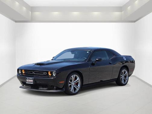 Pitch Black Clearcoat 2022 Dodge Challenger GT