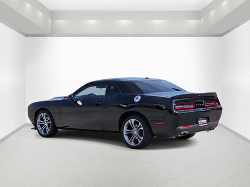 Pitch Black Clearcoat 2022 Dodge Challenger GT