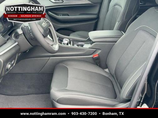Diamond Black 2025 Jeep Grand Cherokee Laredo X