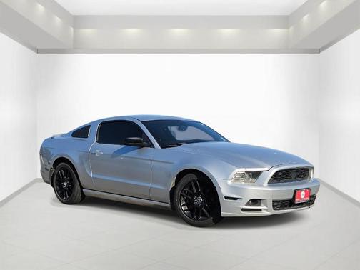 Ingot Silver Metallic 2014 Ford Mustang