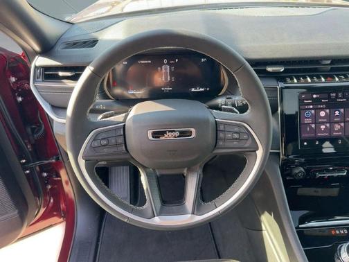 2025 Jeep Grand Cherokee Laredo X