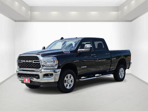 Diamond Black 2024 RAM 2500 Big Horn