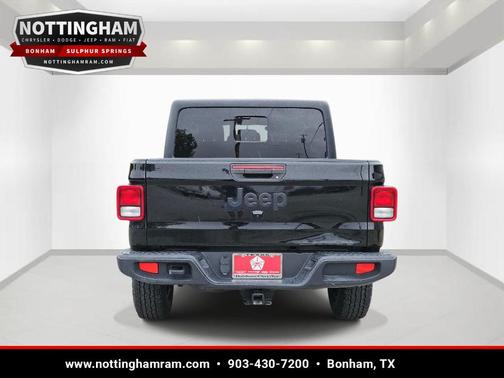 Black Clearcoat 2022 Jeep Gladiator Sport