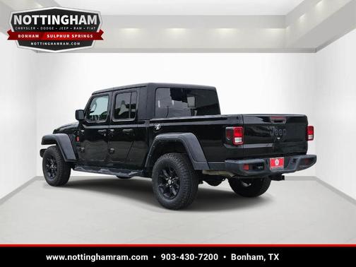 Black Clearcoat 2022 Jeep Gladiator Sport