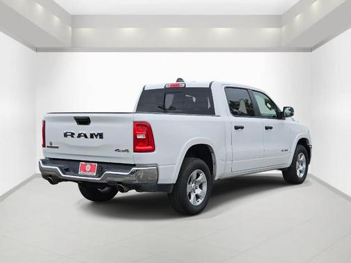 Bright White Clearcoat 2025 RAM 1500 Big Horn