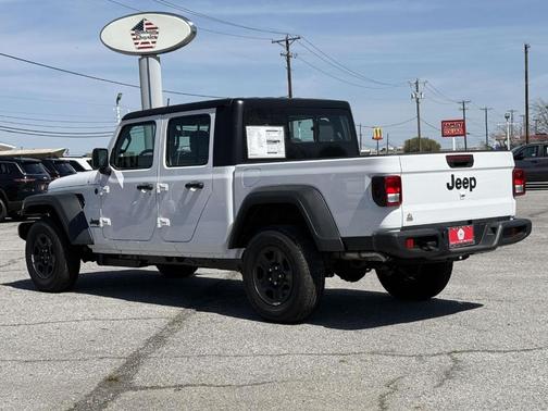 2026 Jeep Gladiator Sport