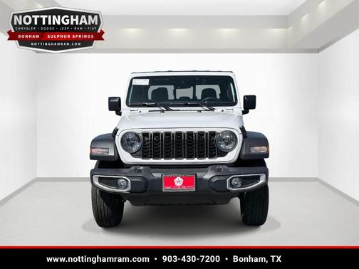 Bright White Clearcoat 2026 Jeep Gladiator Sport