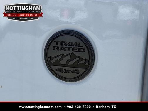Bright White Clearcoat 2026 Jeep Gladiator Sport