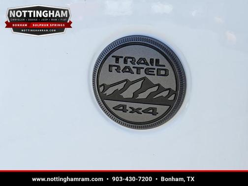 Bright White Clearcoat 2025 Jeep Gladiator Sport