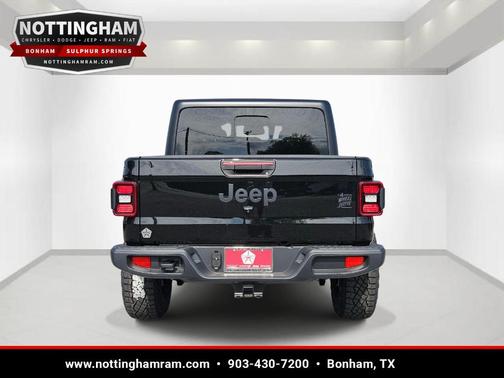 Black Clearcoat 2026 Jeep Gladiator Sport
