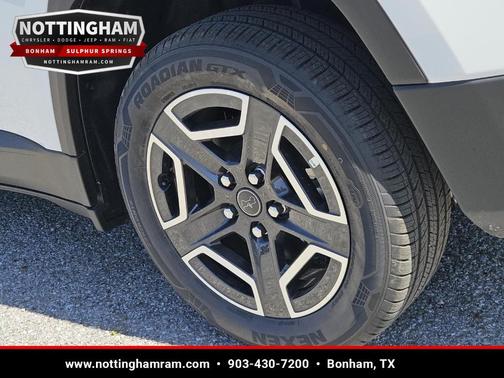 Bright White Clearcoat 2026 Jeep Cherokee LAREDO/LIMITED