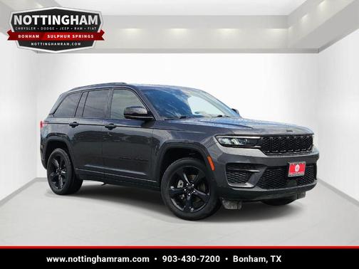 Metallic 2023 Jeep Grand Cherokee Altitude