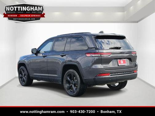 Metallic 2023 Jeep Grand Cherokee Altitude