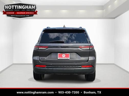 Metallic 2023 Jeep Grand Cherokee Altitude