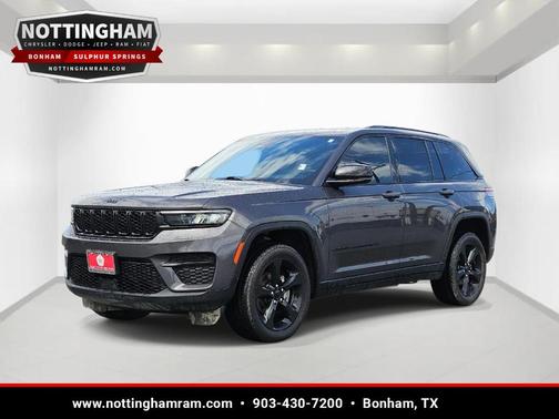Metallic 2023 Jeep Grand Cherokee Altitude