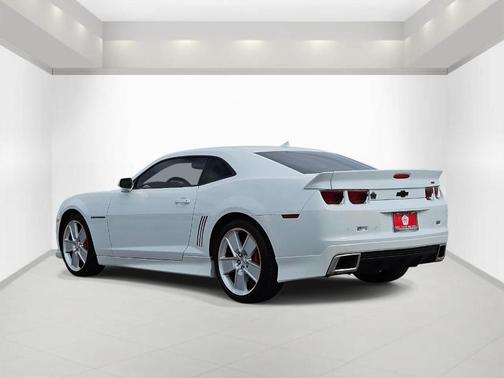 Summit White 2011 Chevrolet Camaro 2SS