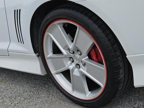 Summit White 2011 Chevrolet Camaro 2SS