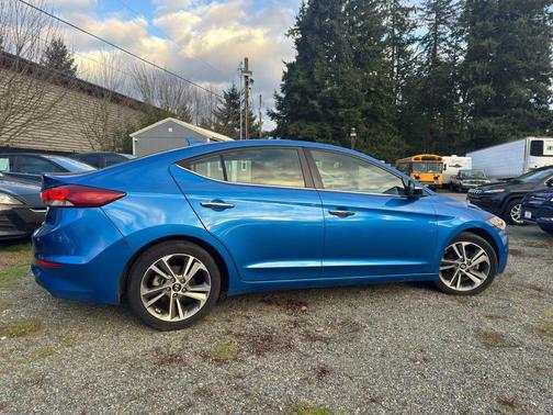 2017 Hyundai ELANTRA Limited