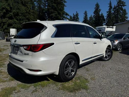 2016 INFINITI QX60 Base