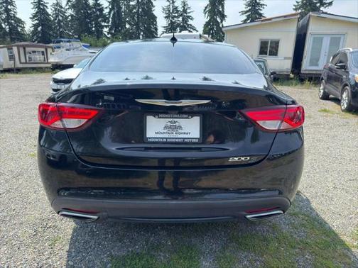 2016 Chrysler 200 S