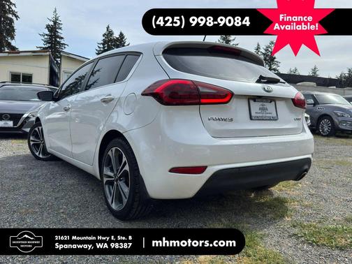 White 2016 Kia Forte EX