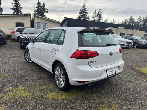 2015 Volkswagen Golf DSG TDI SE