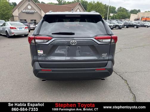 2025 Toyota RAV4 XLE