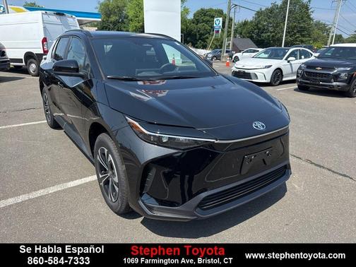 2025 Toyota bZ4X XLE