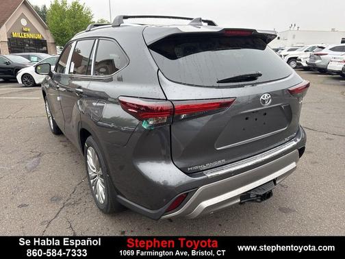 2025 Toyota Highlander Hybrid Platinum