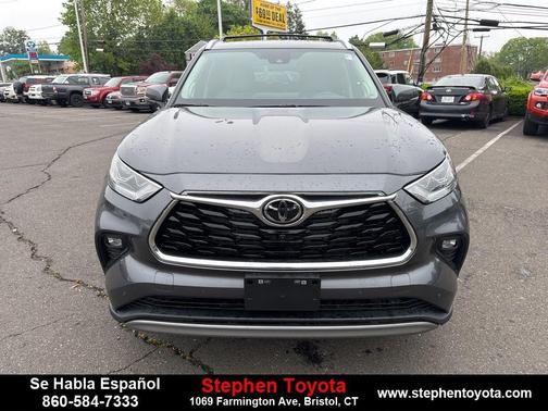 2025 Toyota Highlander Hybrid Platinum