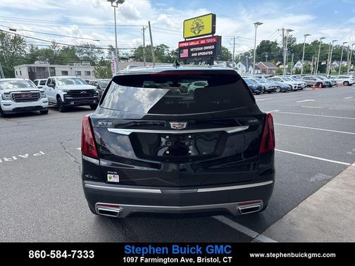 2022 Cadillac XT5 Premium Luxury