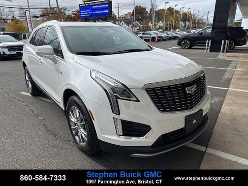 2022 Cadillac XT5 Premium Luxury