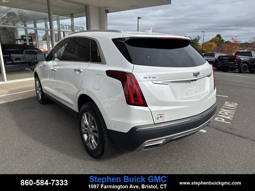 2022 Cadillac XT5 Premium Luxury