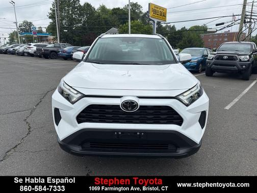 2025 Toyota RAV4 XLE