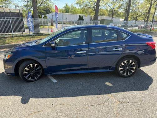 Gray 2016 Nissan Sentra SR