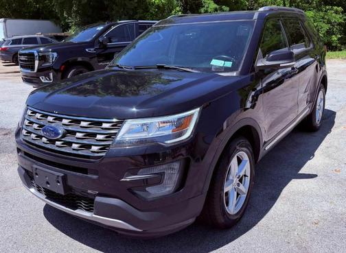 Shadow Black 2017 Ford Explorer XLT