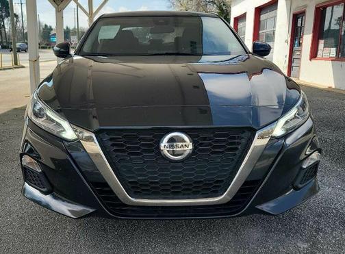 2021 Nissan Altima SR FWD
