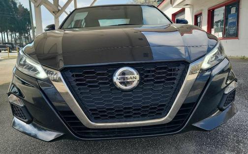 2021 Nissan Altima SR FWD