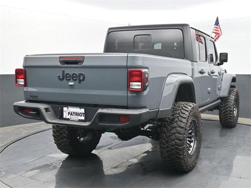 2025 Jeep Gladiator Sport S