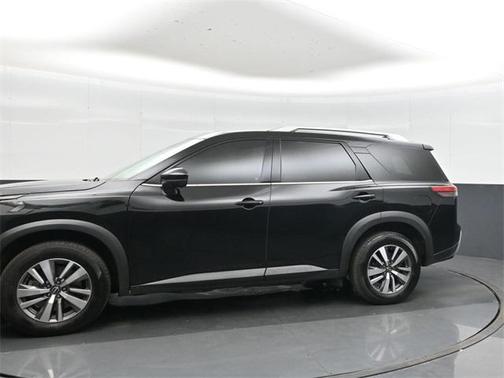 2023 Nissan Pathfinder SL 4WD
