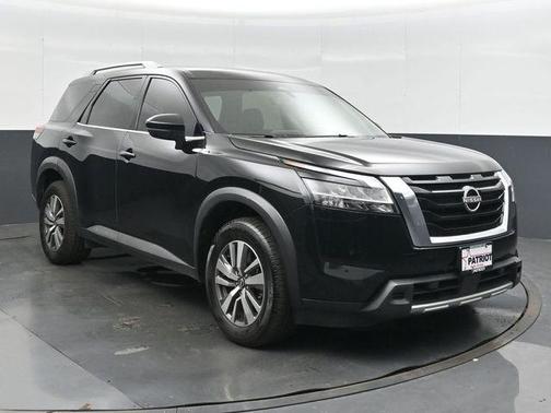 2023 Nissan Pathfinder SL 4WD
