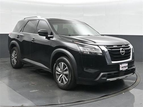 2023 Nissan Pathfinder SL 4WD
