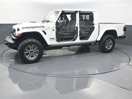 Bright White Clearcoat 2026 Jeep Gladiator Mojave X 4x4