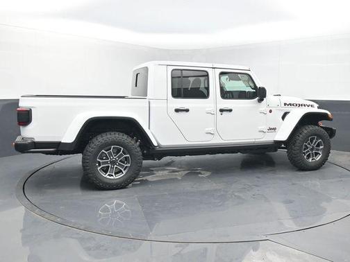 Bright White Clearcoat 2026 Jeep Gladiator Mojave X 4x4