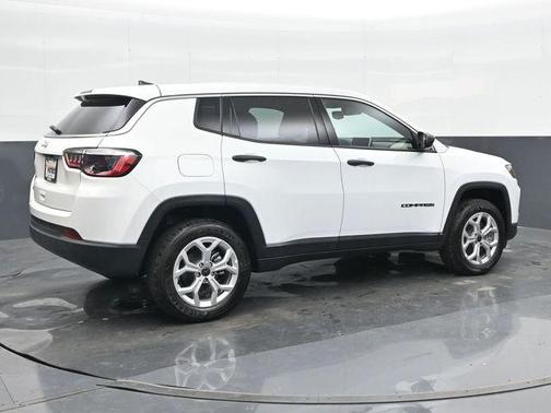 Bright White Clearcoat 2025 Jeep Compass Sport