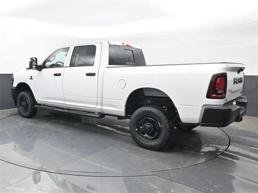 2025 RAM 2500 Tradesman Crew Cab 4x4 6'4' Box