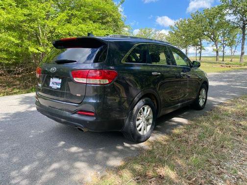 2018 Kia Sorento LX