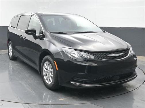 2026 Chrysler Voyager LX