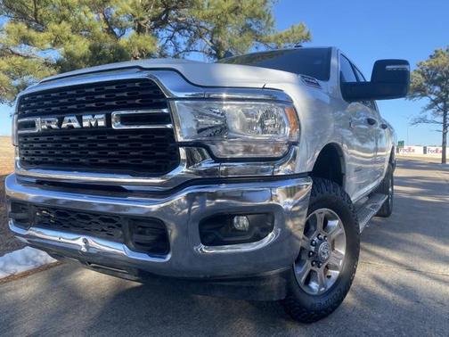 2024 RAM 2500 Big Horn Crew Cab 4x4 6'4' Box