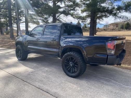 2017 Toyota Tacoma TRD Sport